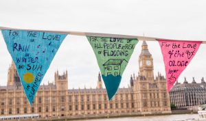 Bunting on Albert Embankment © Stonehouse Photographic / WWF-UK (CC BY-NC-ND 2.0)