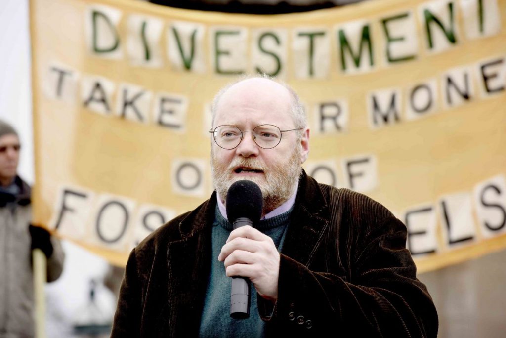 Richard Dixon steps down after decade at helm Friends of the Earth